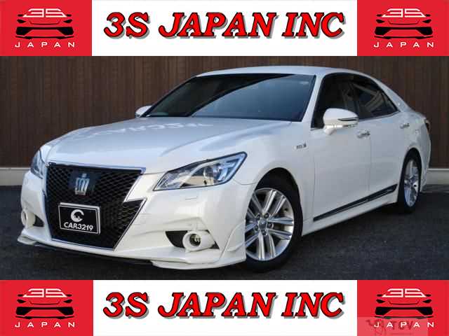2013 Toyota Crown