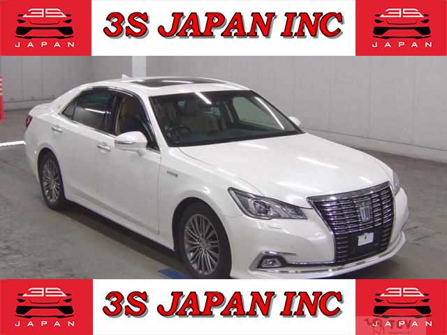 2015 Toyota Crown Hybrid