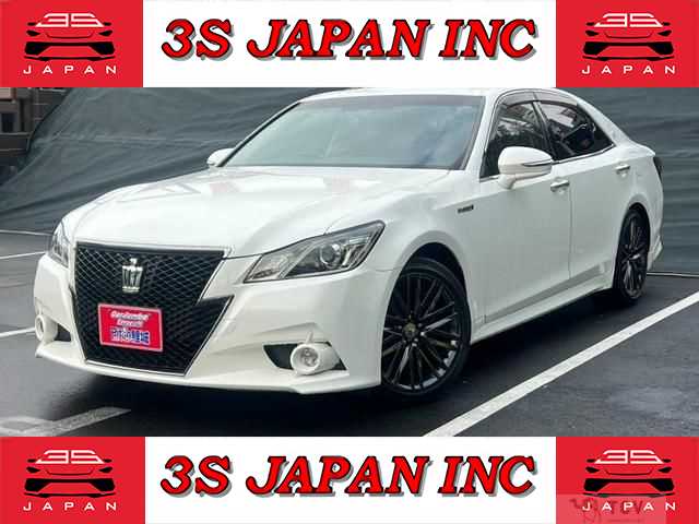 2015 Toyota Crown Hybrid