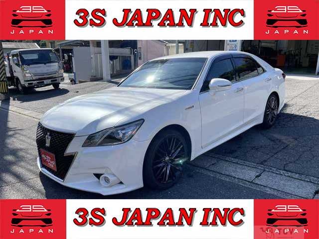 2015 Toyota Crown