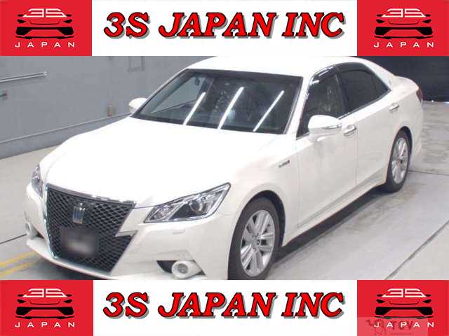 2013 Toyota Crown Hybrid
