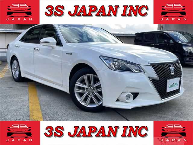 2013 Toyota Crown Hybrid