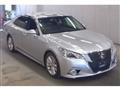 2013 Toyota Crown Hybrid