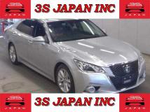 2013 Toyota Crown Hybrid