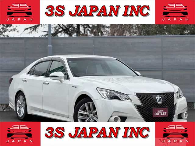 2015 Toyota Crown Hybrid