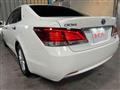 2013 Toyota Crown Hybrid