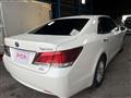 2013 Toyota Crown Hybrid
