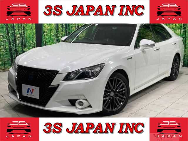 2015 Toyota Crown Hybrid