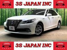 2013 Toyota Crown Hybrid