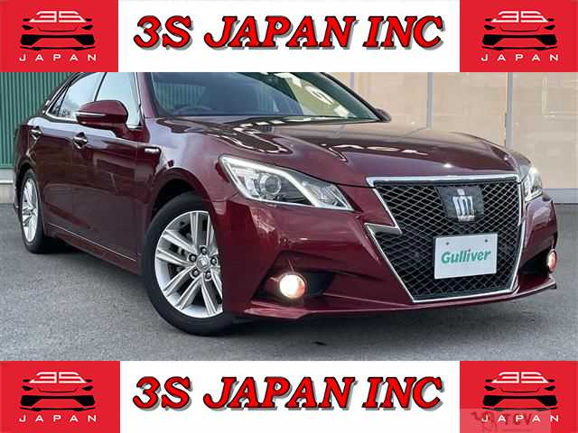 2013 Toyota Crown Hybrid