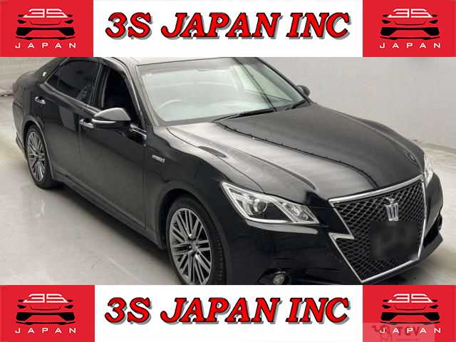 2014 Toyota Crown Hybrid