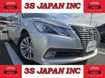 2013 Toyota Crown Hybrid