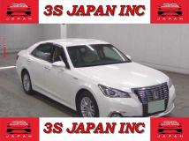 2016 Toyota Crown Hybrid