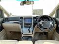 2013 Toyota Alphard