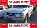2000 Mitsubishi Pajero