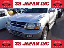 2000 Mitsubishi Pajero