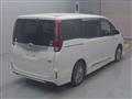 2015 Toyota Noah
