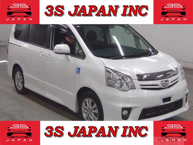 2012 Toyota Noah