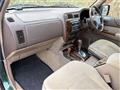 2004 Nissan Safari