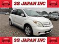 2005 Toyota IST