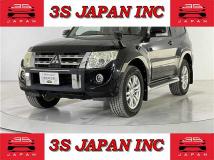 2013 Mitsubishi Pajero