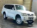 2004 Mitsubishi Pajero