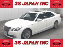 2013 Toyota Crown Majesta