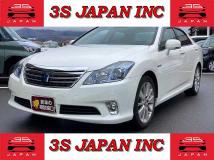 2011 Toyota Crown Hybrid