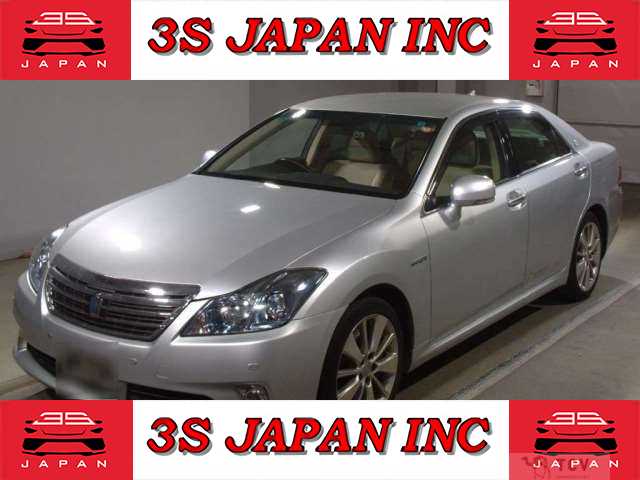2011 Toyota Crown Hybrid