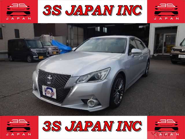 2013 Toyota Crown