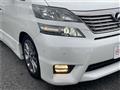 2011 Toyota Vellfire