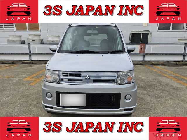 2011 Mitsubishi Toppo