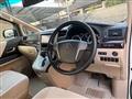 2013 Toyota Alphard