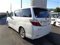 2010 Toyota Alphard