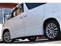 2013 Toyota Alphard