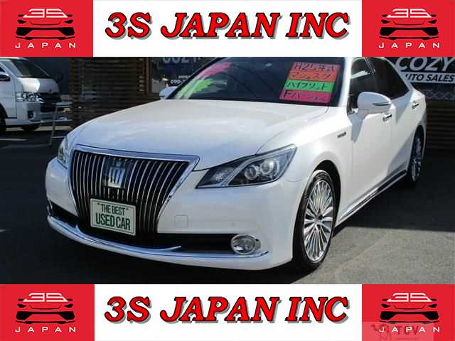 2013 Toyota Crown Majesta