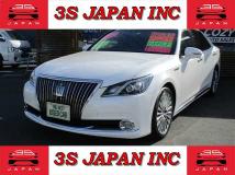 2013 Toyota Crown Majesta