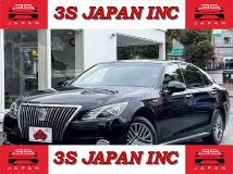 2014 Toyota Crown Majesta