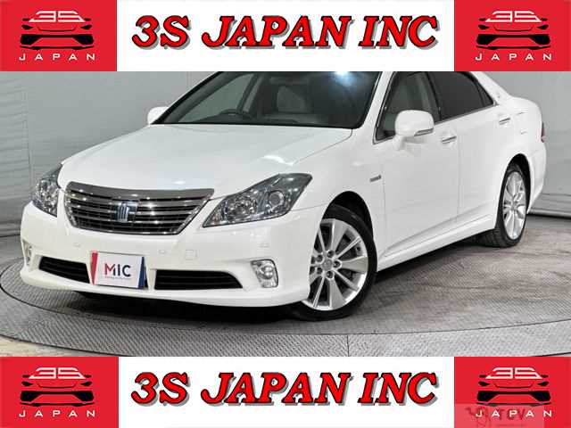 2010 Toyota Crown Hybrid