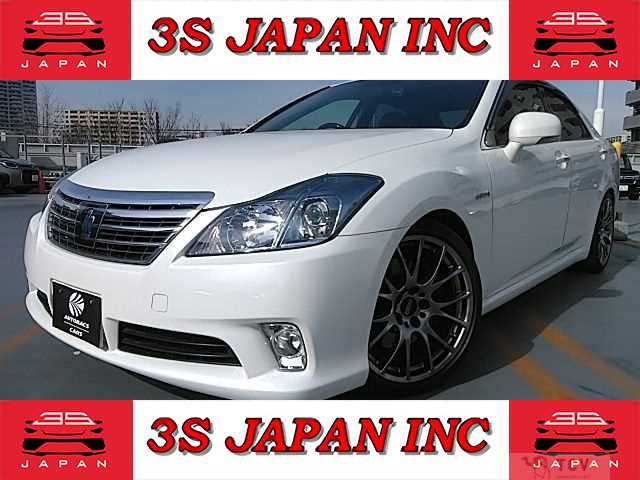 2011 Toyota Crown Hybrid