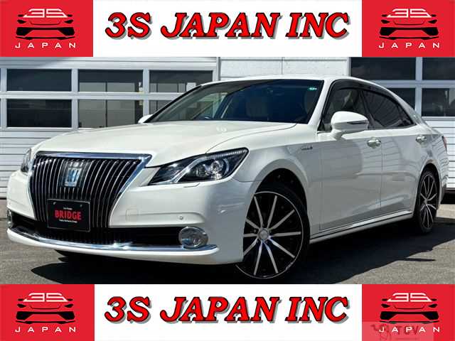 2015 Toyota Crown Majesta