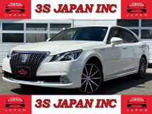 2015 Toyota Crown Majesta