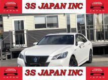 2014 Toyota Crown Hybrid