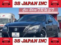 2014 Toyota Crown Hybrid