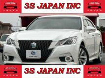2013 Toyota Crown Hybrid