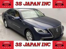 2013 Toyota Crown Hybrid