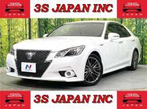 2013 Toyota Crown Hybrid