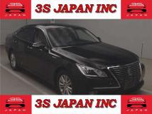 2013 Toyota Crown Hybrid