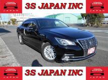 2017 Toyota Crown Hybrid