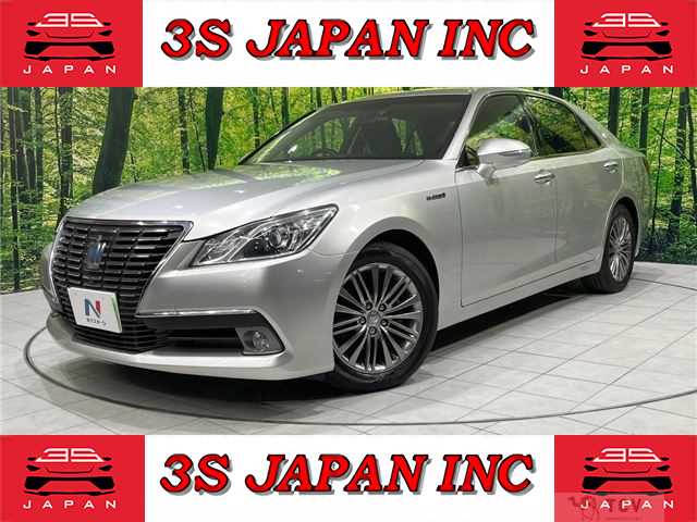 2014 Toyota Crown Hybrid